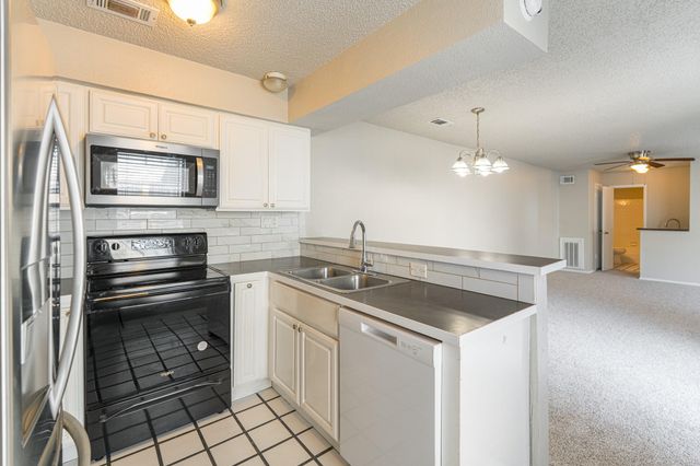 5731 Easthampton Drive A, Houston, TX 77039