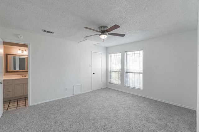 5731 Easthampton Drive A, Houston, TX 77039