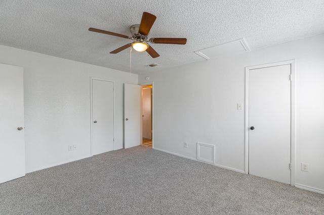 5731 Easthampton Drive A, Houston, TX 77039