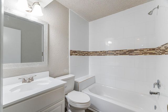 5731 Easthampton Drive A, Houston, TX 77039