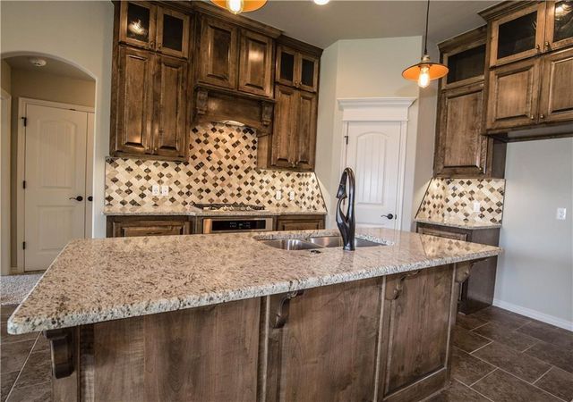 8701 SW 66TH Place, Oklahoma City, OK 73169
