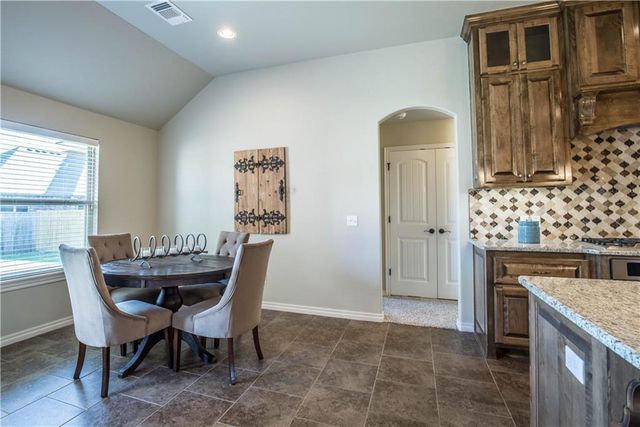 8701 SW 66TH Place, Oklahoma City, OK 73169