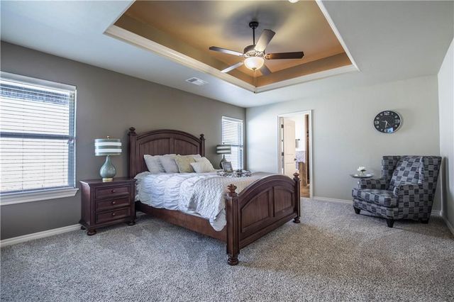 8701 SW 66TH Place, Oklahoma City, OK 73169