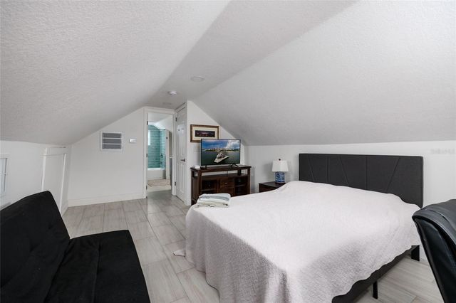 1147 JAMES AVENUE S, St Petersburg, FL 33705