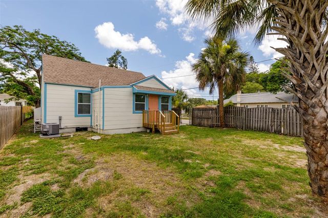 1147 JAMES AVENUE S, St Petersburg, FL 33705