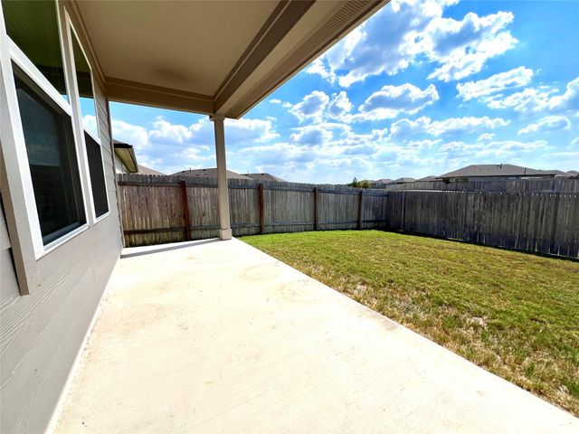211 Addison PL, Lockhart, TX 78644