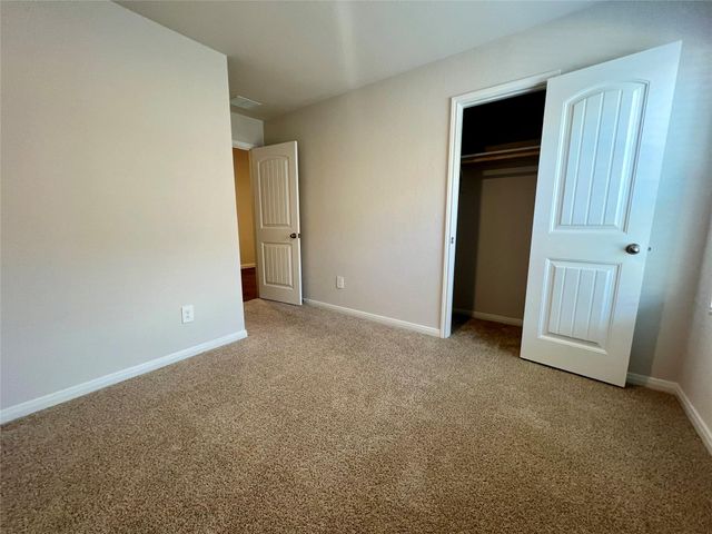 211 Addison PL, Lockhart, TX 78644