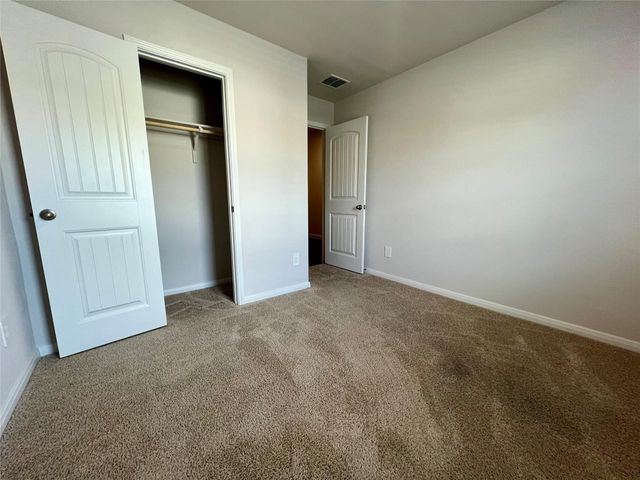 211 Addison PL, Lockhart, TX 78644
