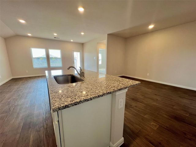 211 Addison PL, Lockhart, TX 78644
