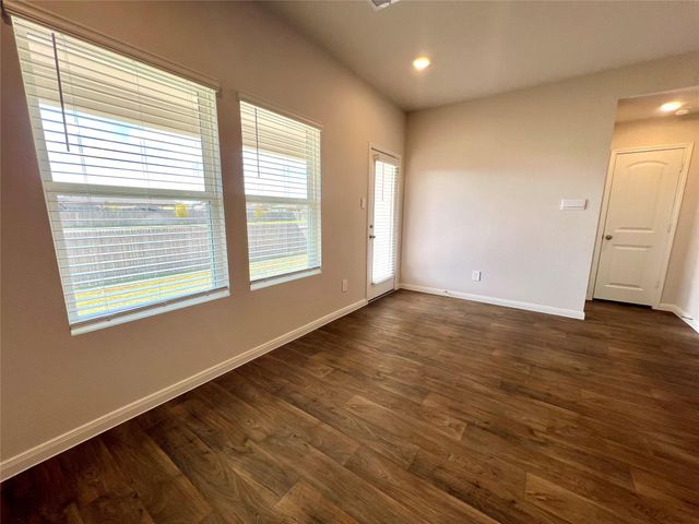 211 Addison PL, Lockhart, TX 78644