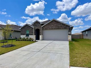 211 Addison PL, Lockhart, TX 78644