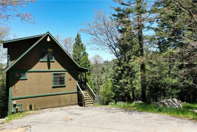 24950 Highland Drive, Crestline, CA 92325