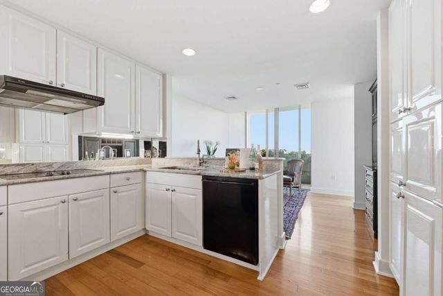 700 Park Regency Place NE 1907, Atlanta, GA 30326