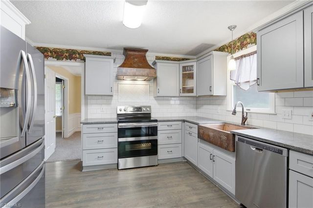 1744 Huntington Woods Court, Winston-salem, NC 27103