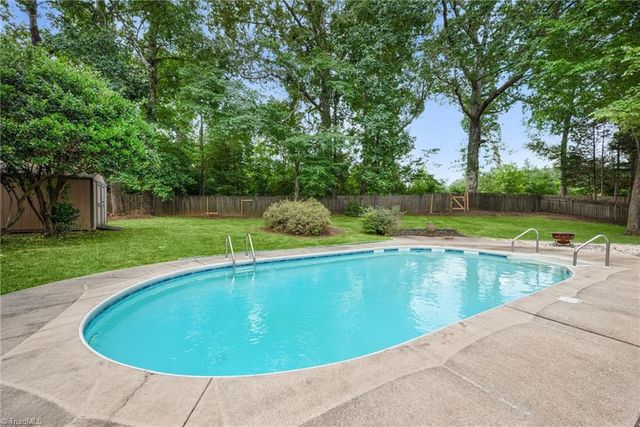 1744 Huntington Woods Court, Winston-salem, NC 27103