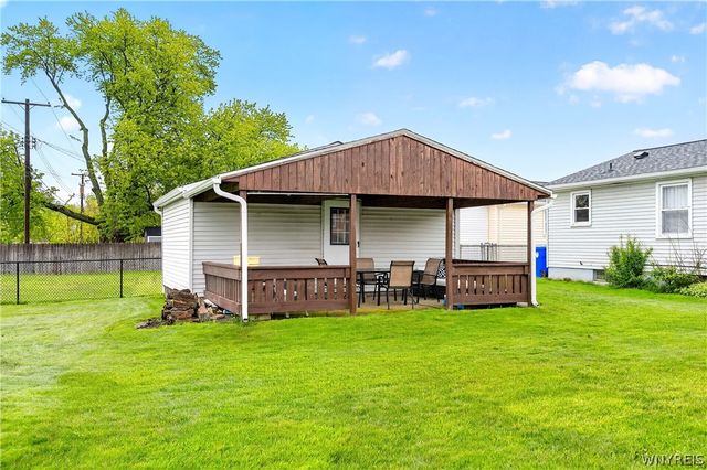 94 Dover Drive, West Seneca, NY 14224