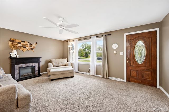 94 Dover Drive, West Seneca, NY 14224