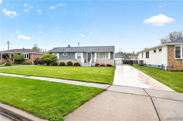94 Dover Drive, West Seneca, NY 14224