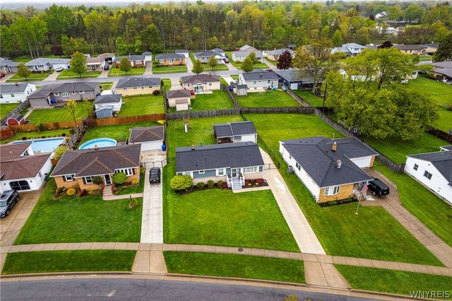 94 Dover Drive, West Seneca, NY 14224
