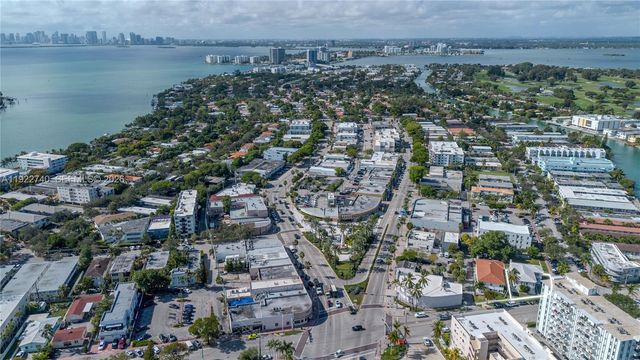 7124 Bay Dr, Miami Beach, FL 33141