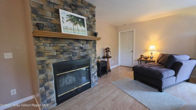 49 Long Lane, Cairo, NY 12413
