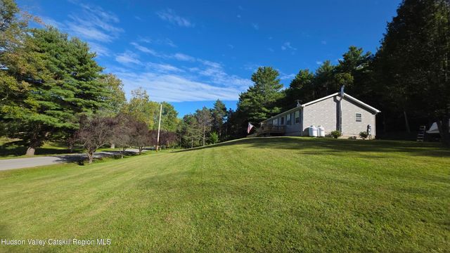 49 Long Lane, Cairo, NY 12413