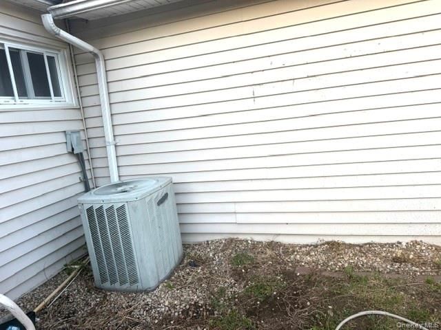 30 Tamarack Street, Central Islip, NY 11722