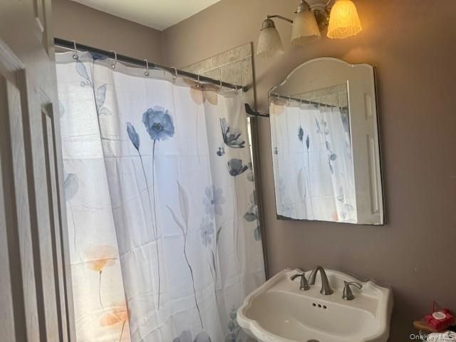 30 Tamarack Street, Central Islip, NY 11722