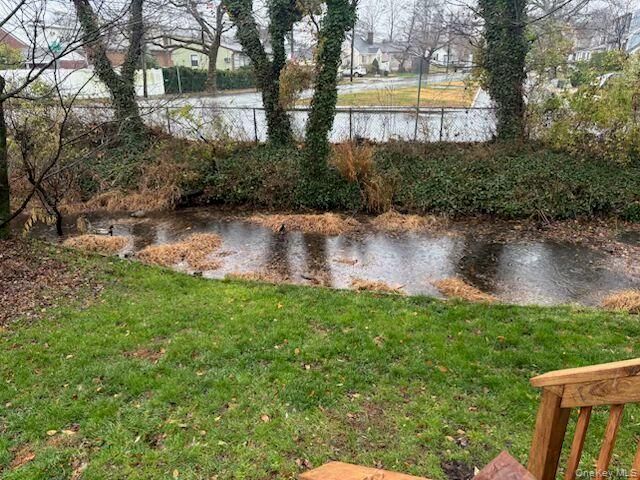 92 E John Street, Lindenhurst, NY 11757