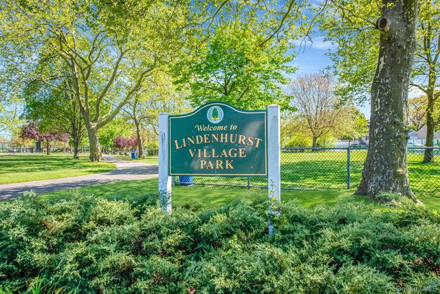 92 E John Street, Lindenhurst, NY 11757