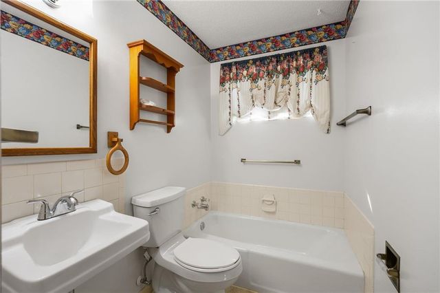 3338 N 59th Terrace, Kansas City, KS 66104