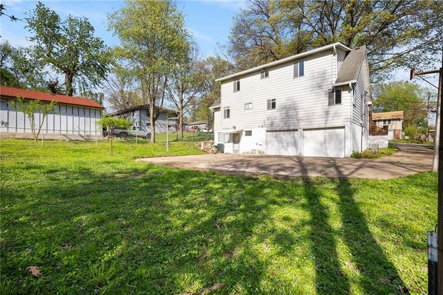 3338 N 59th Terrace, Kansas City, KS 66104