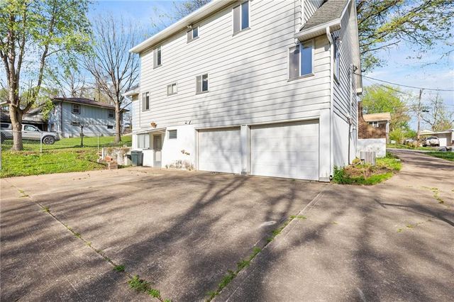 3338 N 59th Terrace, Kansas City, KS 66104