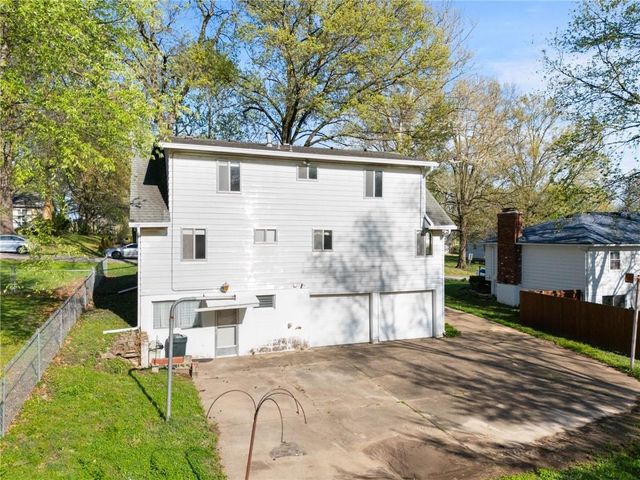 3338 N 59th Terrace, Kansas City, KS 66104