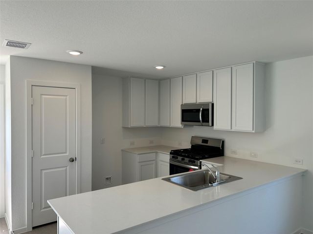 714 Umbrella Tree Drive, Magnolia, TX 77354