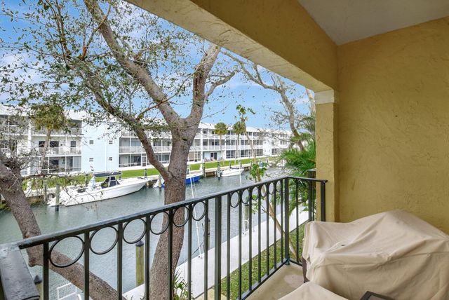 1125 Lake Shore Drive 203, Lake Park, FL 33403