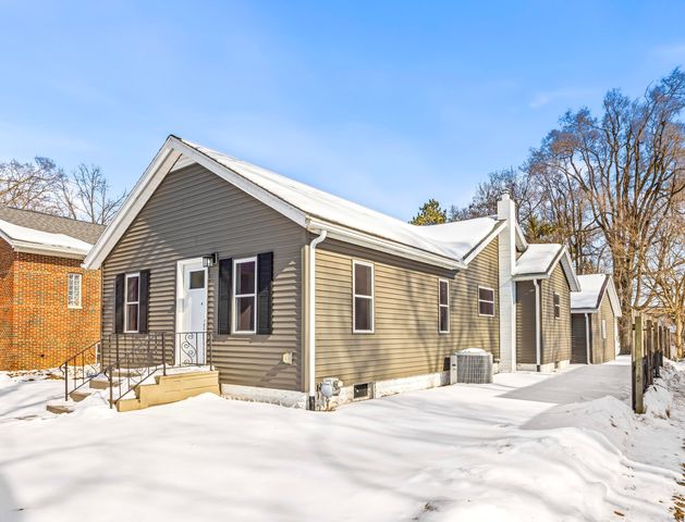 923 Wayne Street, Blackman Twp, MI 49202