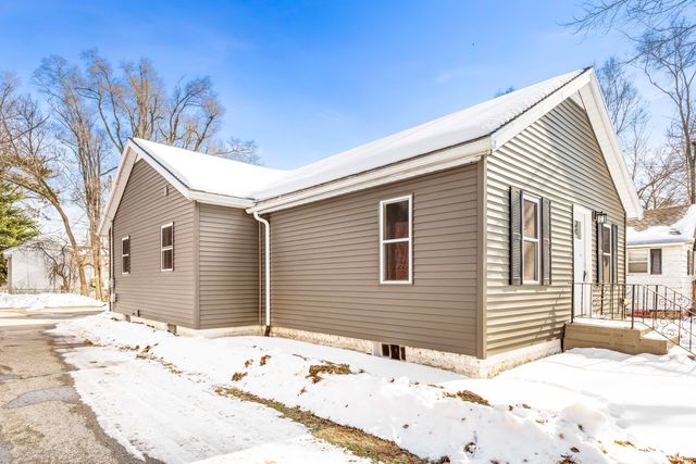 923 Wayne Street, Blackman Twp, MI 49202