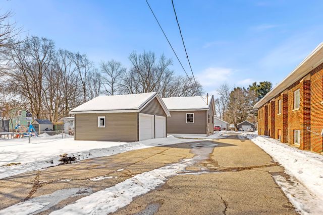 923 Wayne Street, Blackman Twp, MI 49202