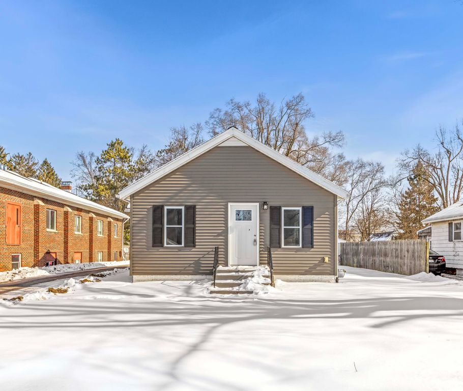 923 Wayne Street, Blackman Twp, MI 49202