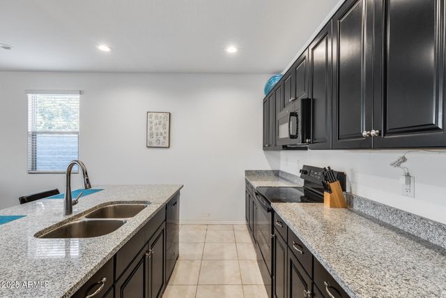 19600 W MONTECITO Avenue, Litchfield Park, AZ 85340