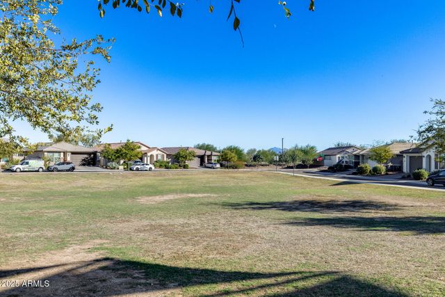 19600 W MONTECITO Avenue, Litchfield Park, AZ 85340