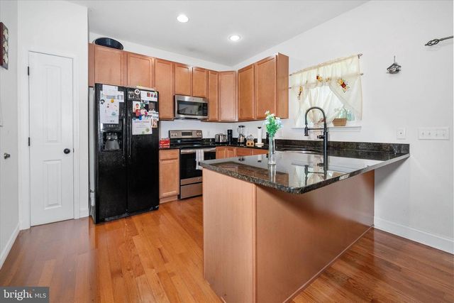 215 BELMONT AVE, Wilmington, DE 19804