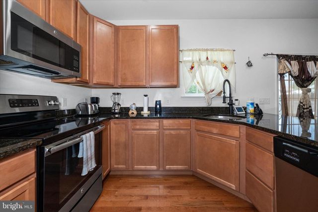 215 BELMONT AVE, Wilmington, DE 19804