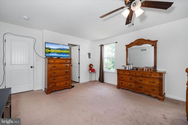 215 BELMONT AVE, Wilmington, DE 19804