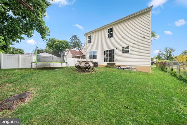 215 BELMONT AVE, Wilmington, DE 19804