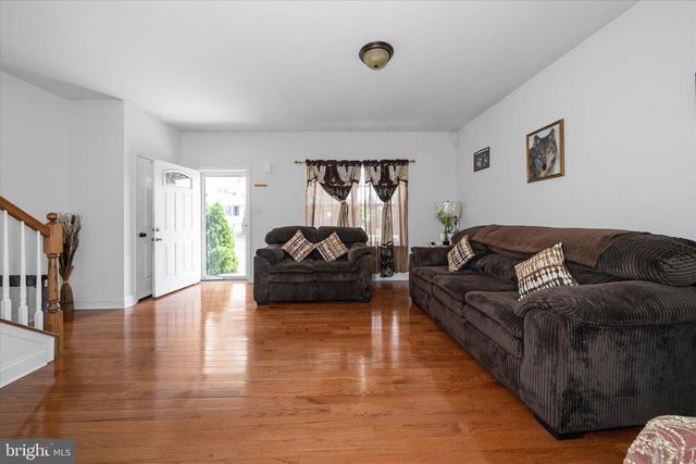 215 BELMONT AVE, Wilmington, DE 19804