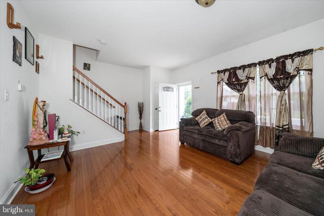 215 BELMONT AVE, Wilmington, DE 19804