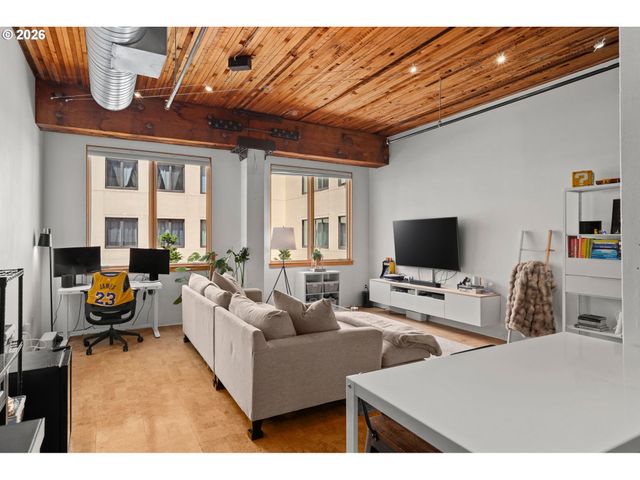 1420 Nw LOVEJOY St 526, Portland, OR 97209