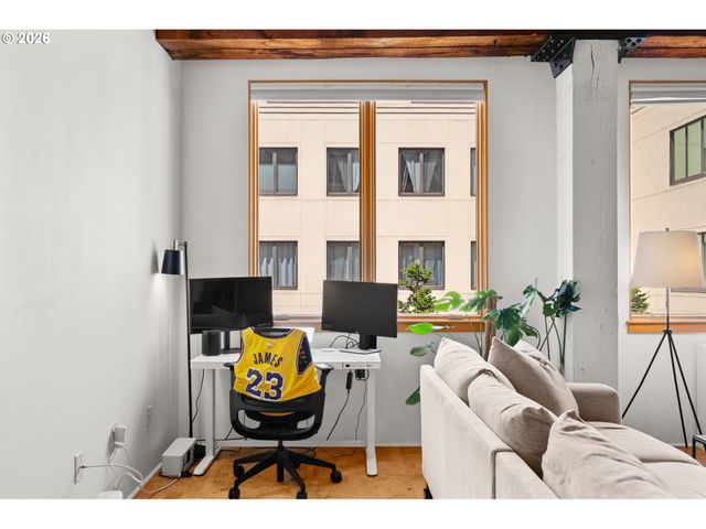 1420 Nw LOVEJOY St 526, Portland, OR 97209